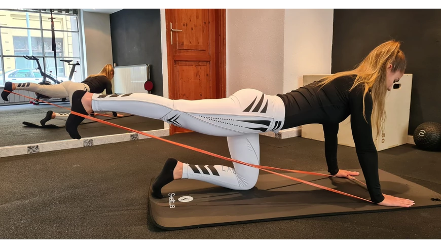 Powerband (gumipánt) - gyakorlatok alsó végtagra - videóval